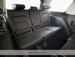 2025 Navigator Thumbnail 9