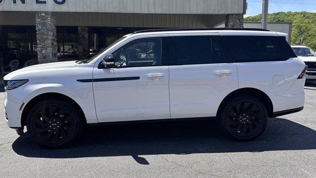 Preowned 2025 Lincoln Navigator Reserve for Sale
