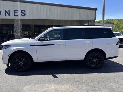 Photo of a 2025 Lincoln Navigator 4X4 Reserve 4DR SUV for sale