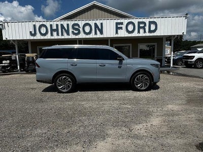 Photo of a 2025 Lincoln Navigator 4X4 Reserve 4DR SUV for sale