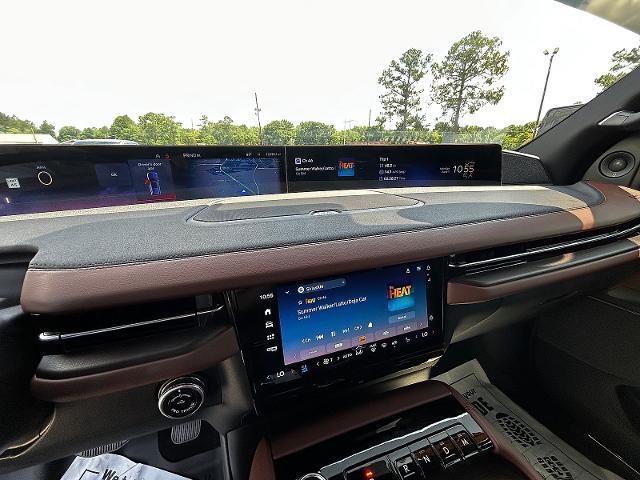 2025 Lincoln Navigator - $86,358