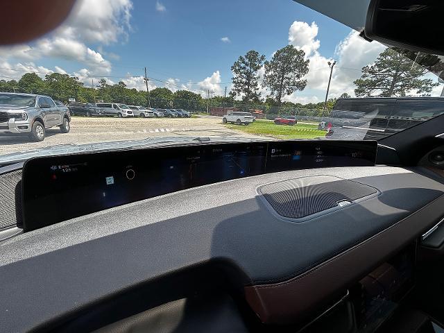 2025 Lincoln Navigator - $86,358