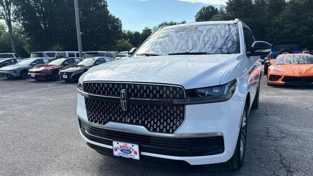 2025 Lincoln Navigator Reserve