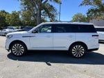 2023 Navigator Thumbnail 8