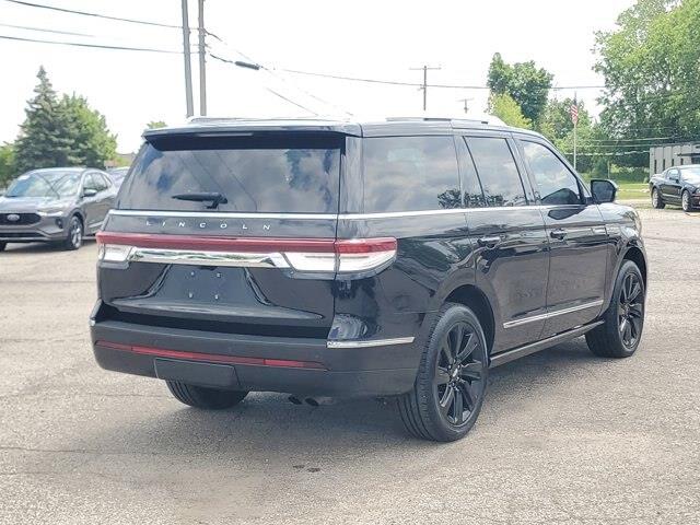 2023 Lincoln Navigator - $64,995