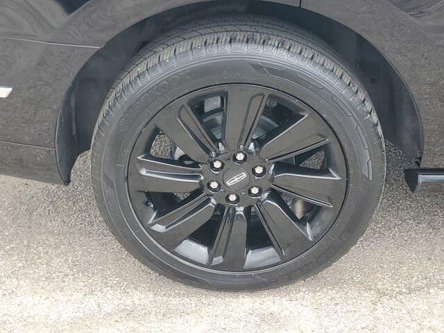 2023 Lincoln Navigator - $64,995