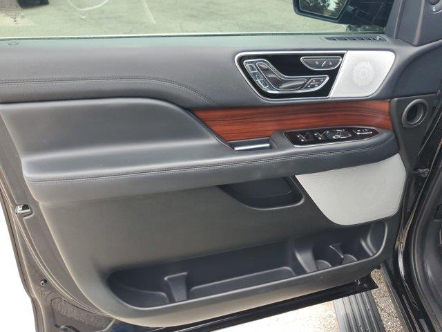 2023 Lincoln Navigator - $64,995
