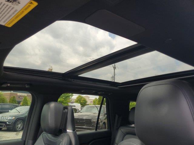 2023 Lincoln Navigator - $64,995