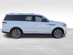 2023 Navigator Thumbnail 9