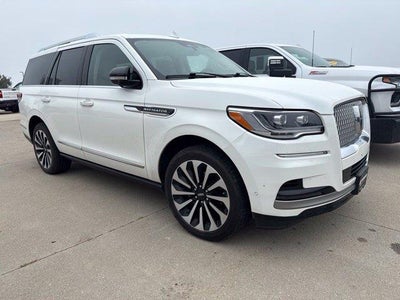 Photo of a 2023 Lincoln Navigator 4X4 Reserve 4DR SUV for sale