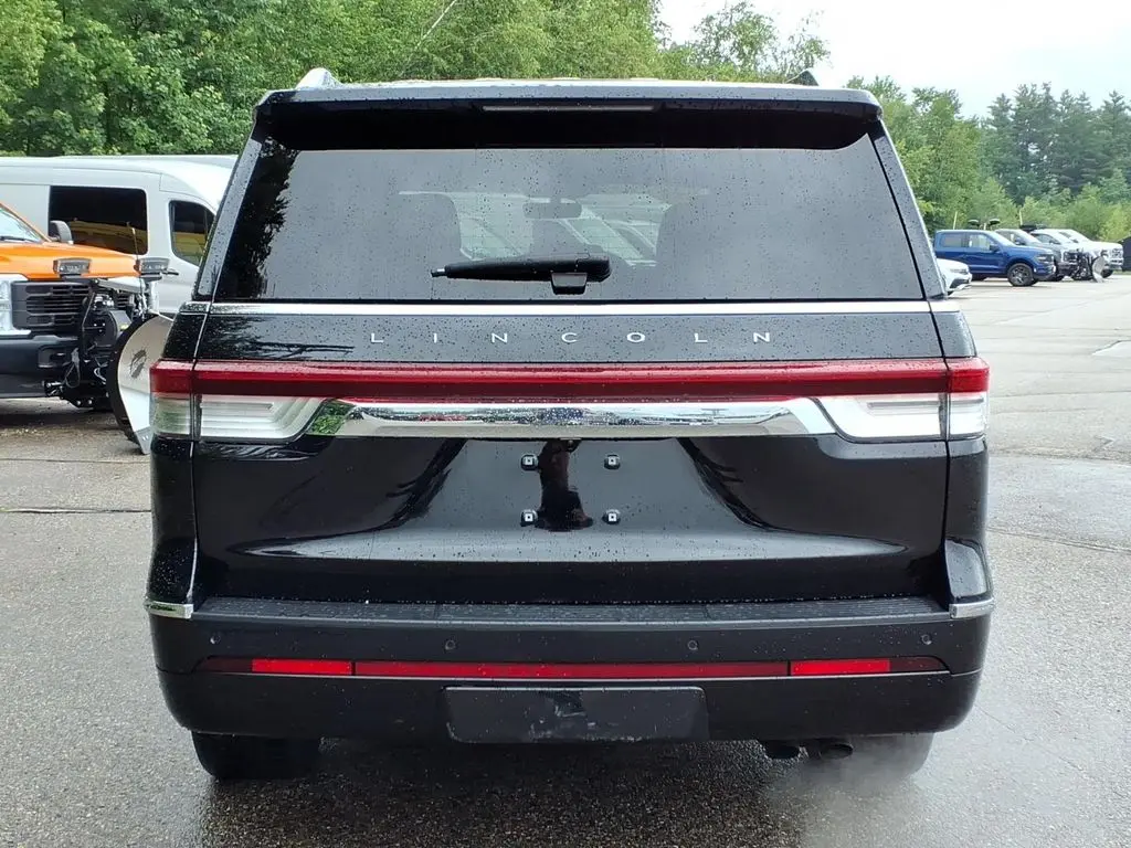 2023 Lincoln Navigator - $59,214