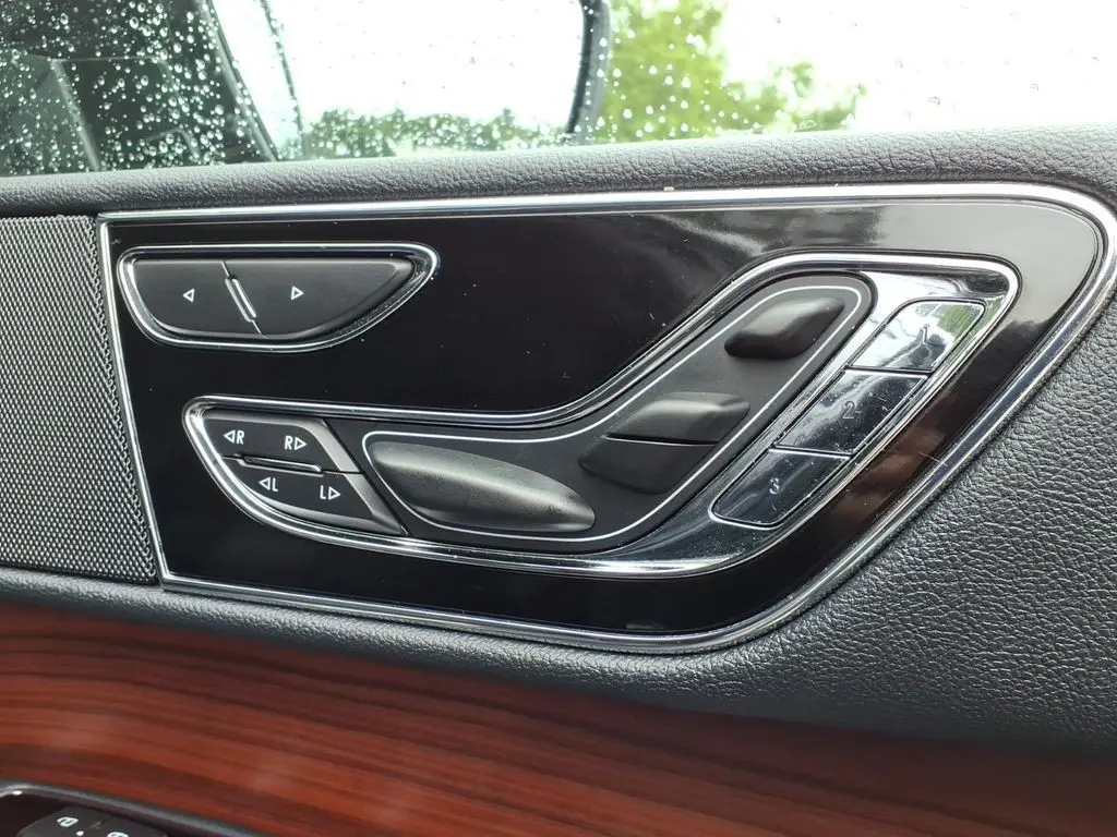 2023 Lincoln Navigator - $59,214