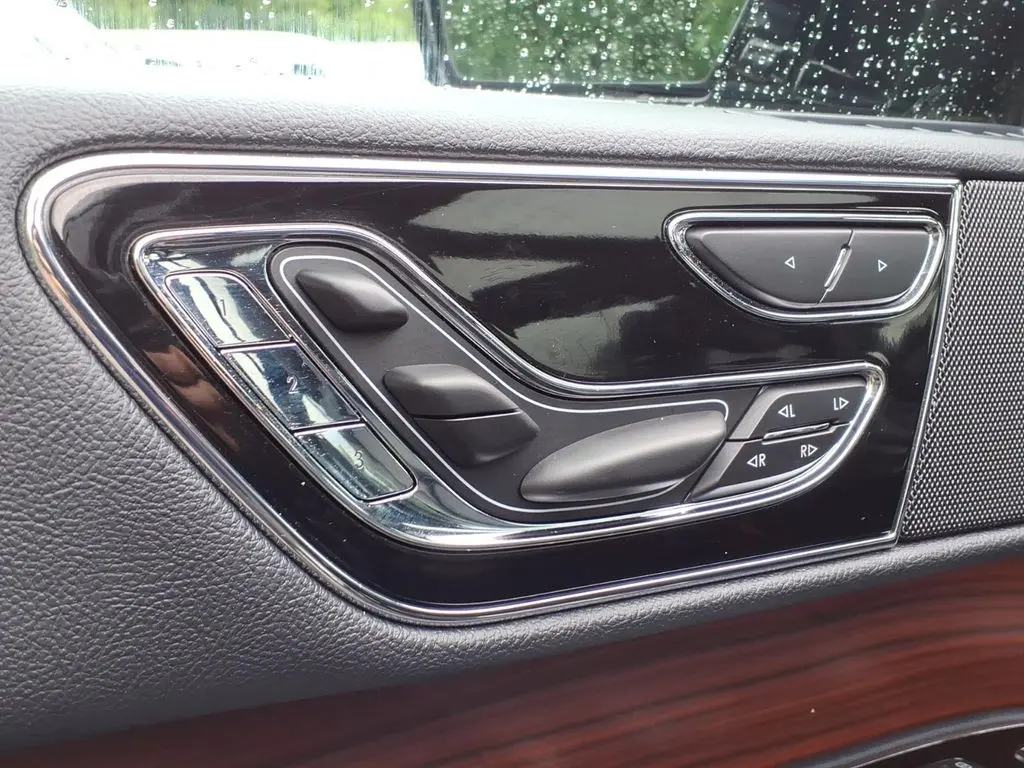2023 Lincoln Navigator - $59,214