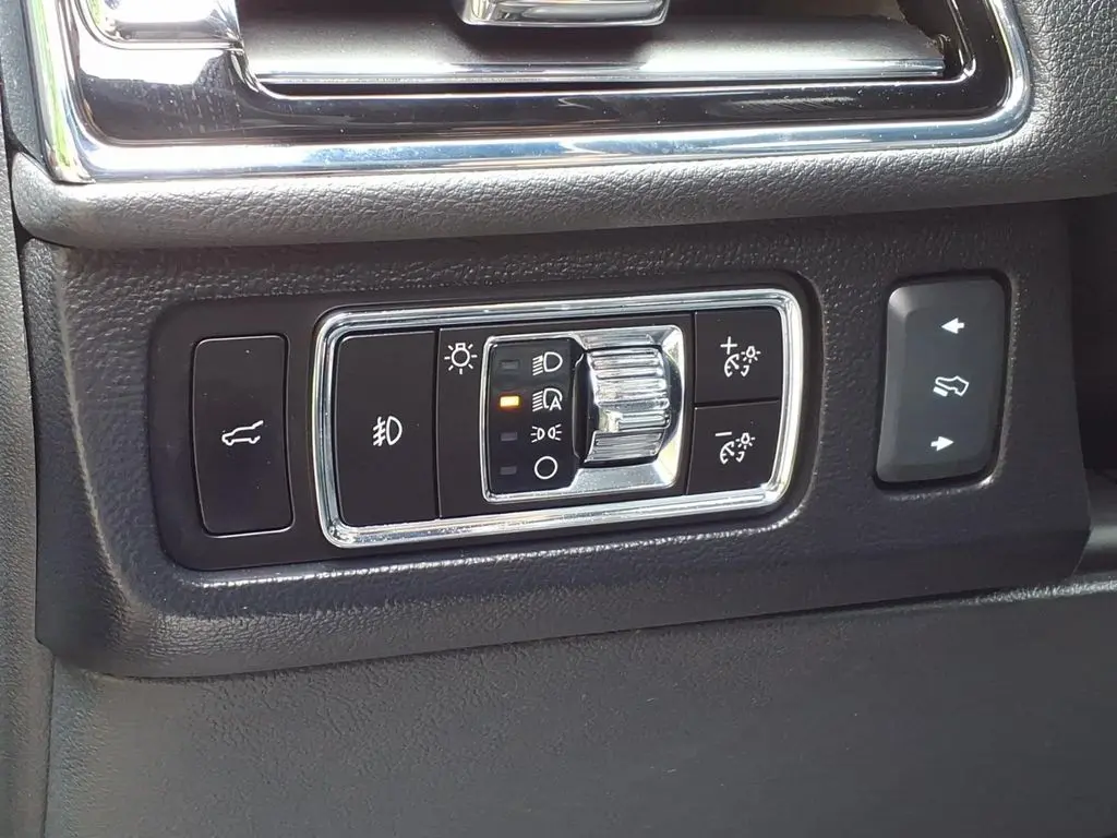 2023 Lincoln Navigator - $59,214