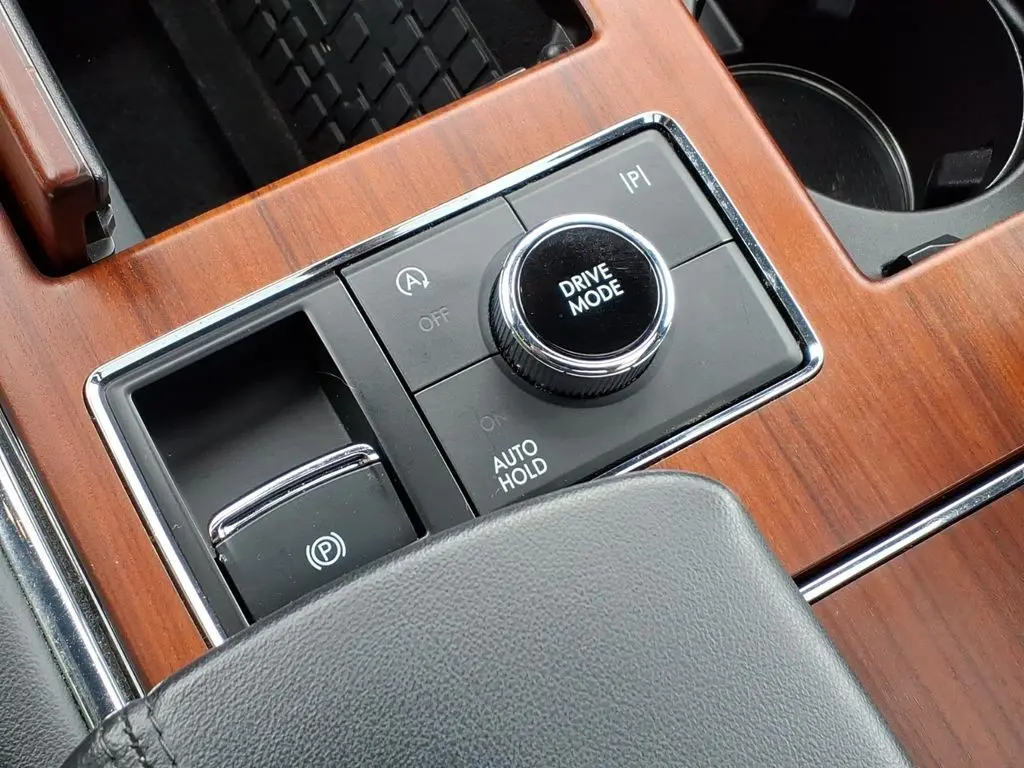 2023 Lincoln Navigator - $59,214