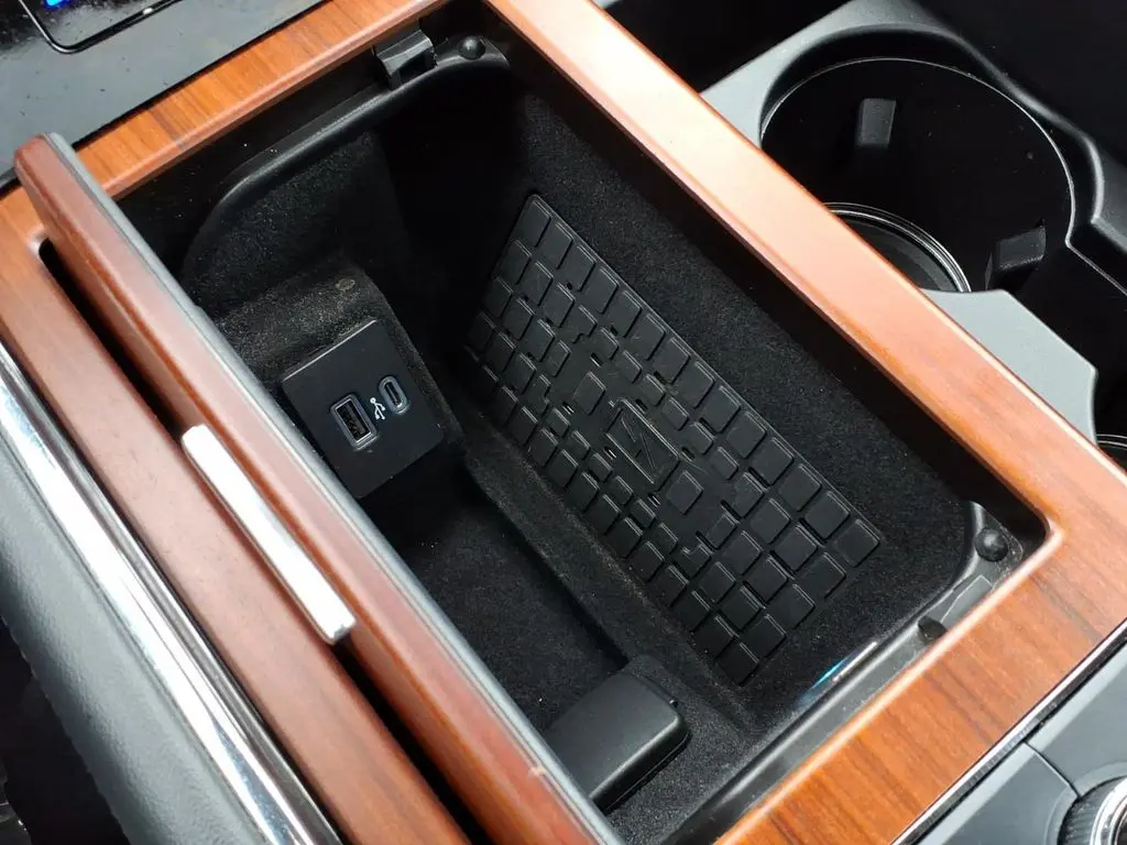 2023 Lincoln Navigator - $59,214