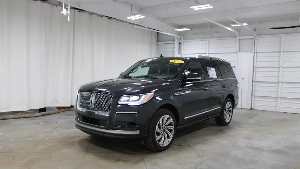 2023 Lincoln Navigator Reserve