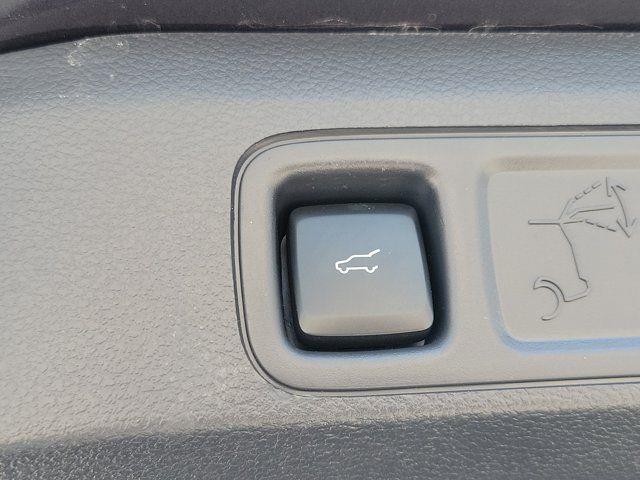 2024 Lincoln Navigator - $70,797