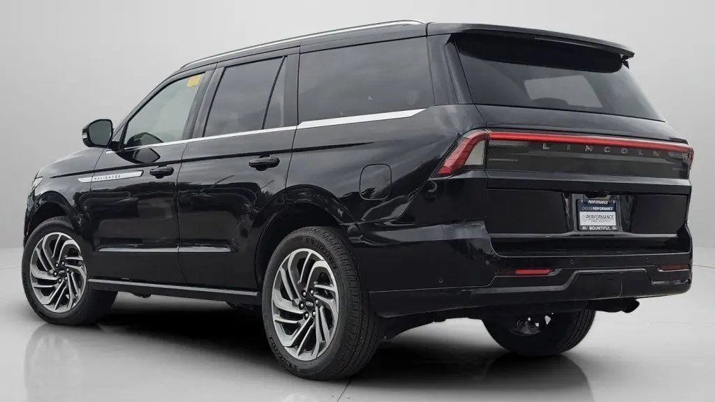 2025 Lincoln Navigator Reserve