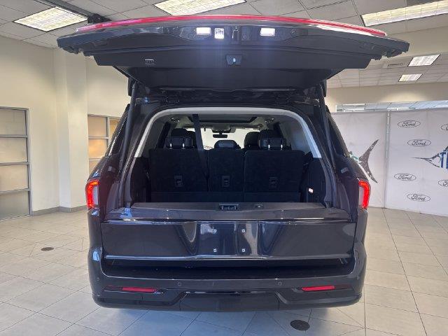 2025 Lincoln Navigator - $72,400