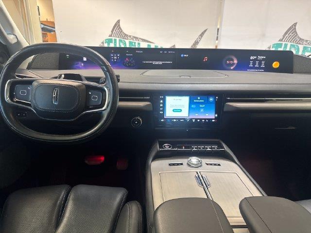 2025 Lincoln Navigator - $72,400