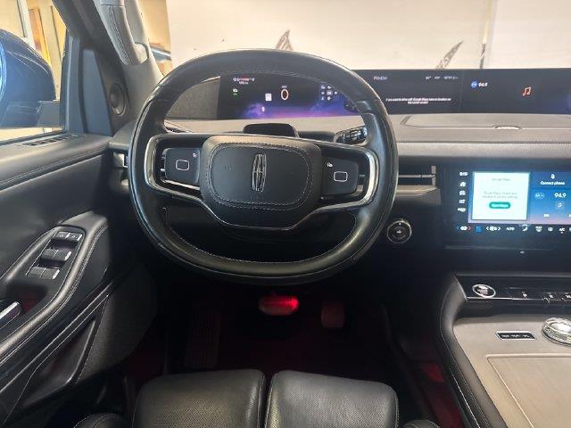 2025 Lincoln Navigator - $72,400