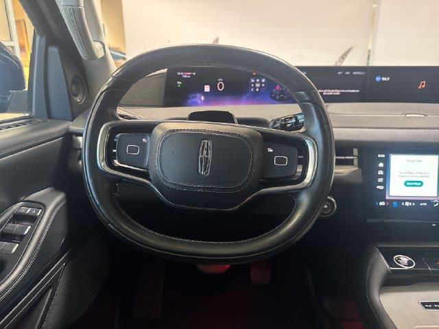 2025 Lincoln Navigator - $72,400