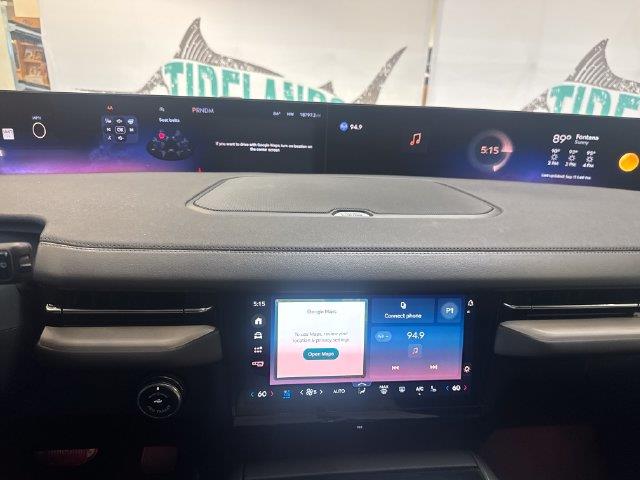 2025 Lincoln Navigator - $72,400
