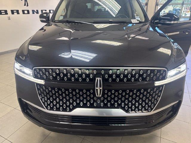 2025 Lincoln Navigator - $72,400