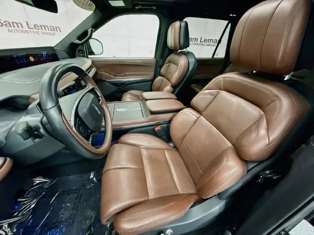 2025 Lincoln Navigator - $71,907