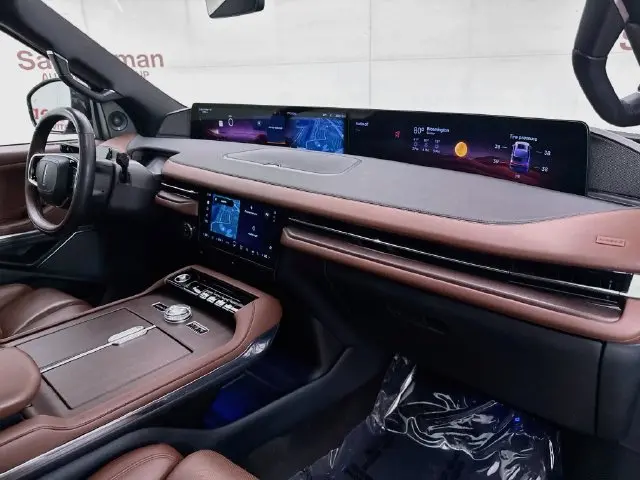 2025 Lincoln Navigator - $71,907