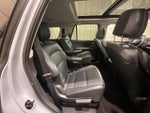 2025 Navigator Thumbnail 17