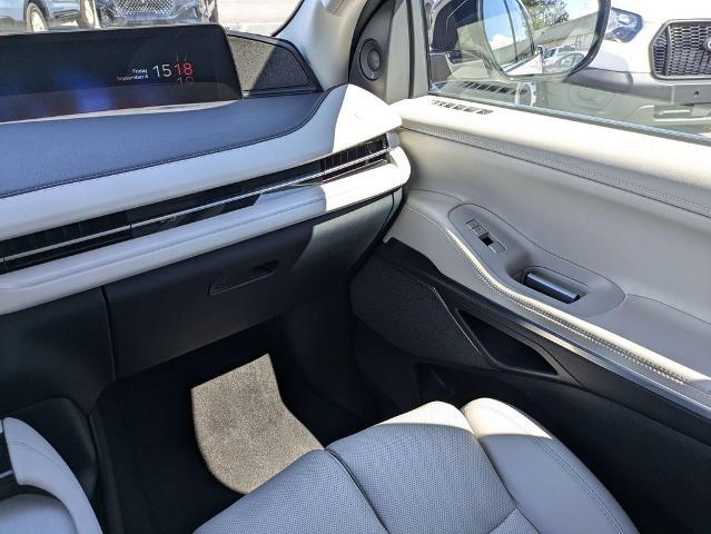 2026 Lincoln Navigator - $93,000