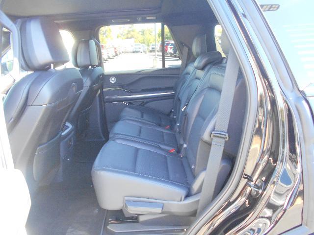 2026 Lincoln Navigator - $99,910