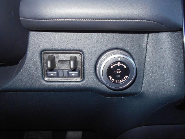 2026 Lincoln Navigator - $99,910