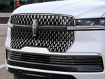 2027 Navigator Thumbnail 17