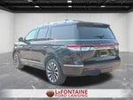 2023 Navigator Thumbnail 3