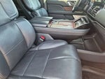 2023 Navigator Thumbnail 30