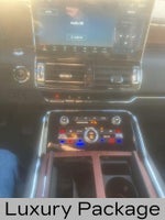 2023 Navigator Thumbnail 8