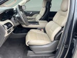 2023 Navigator Thumbnail 8