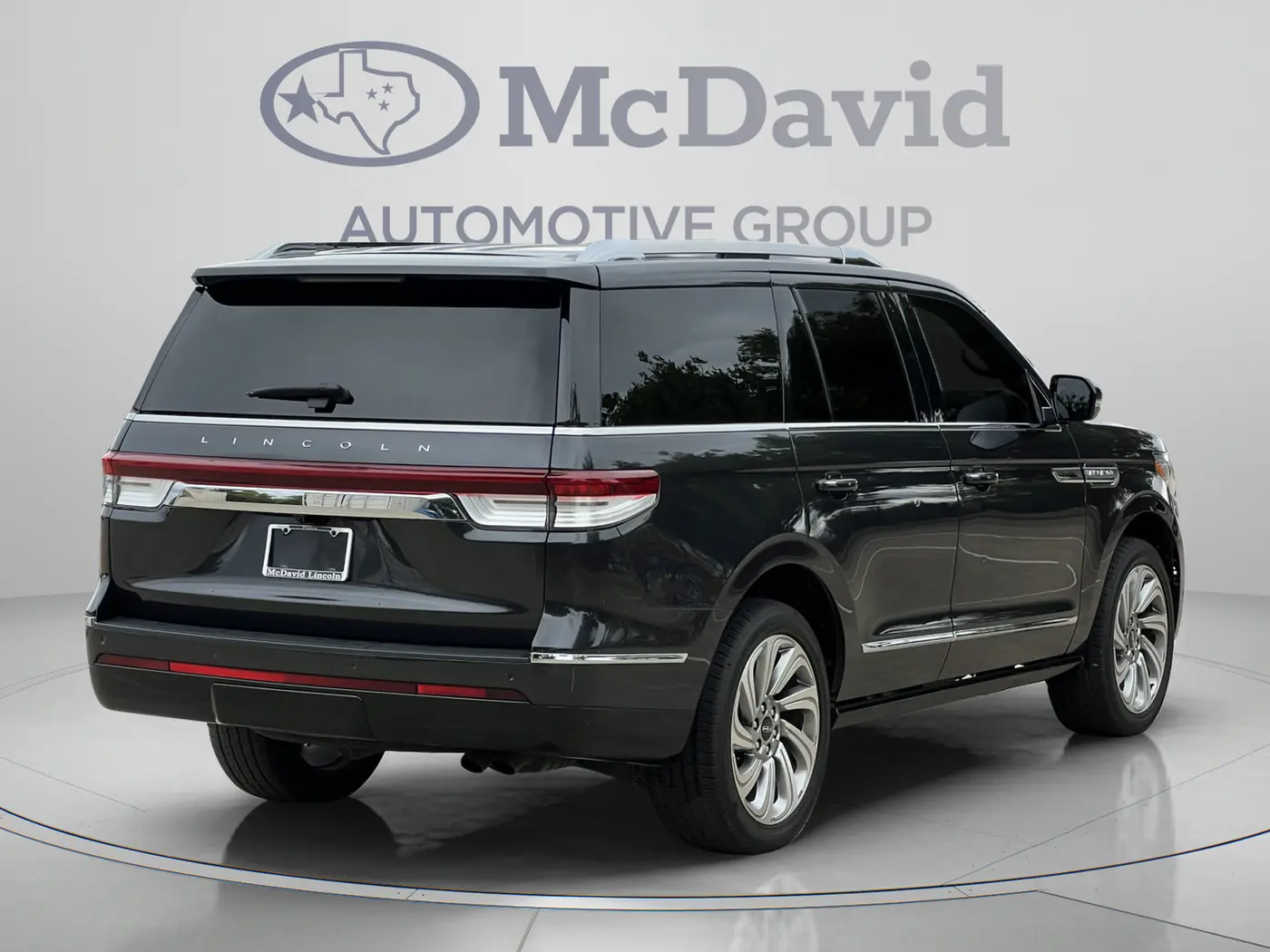 2023 Lincoln Navigator - $58,988