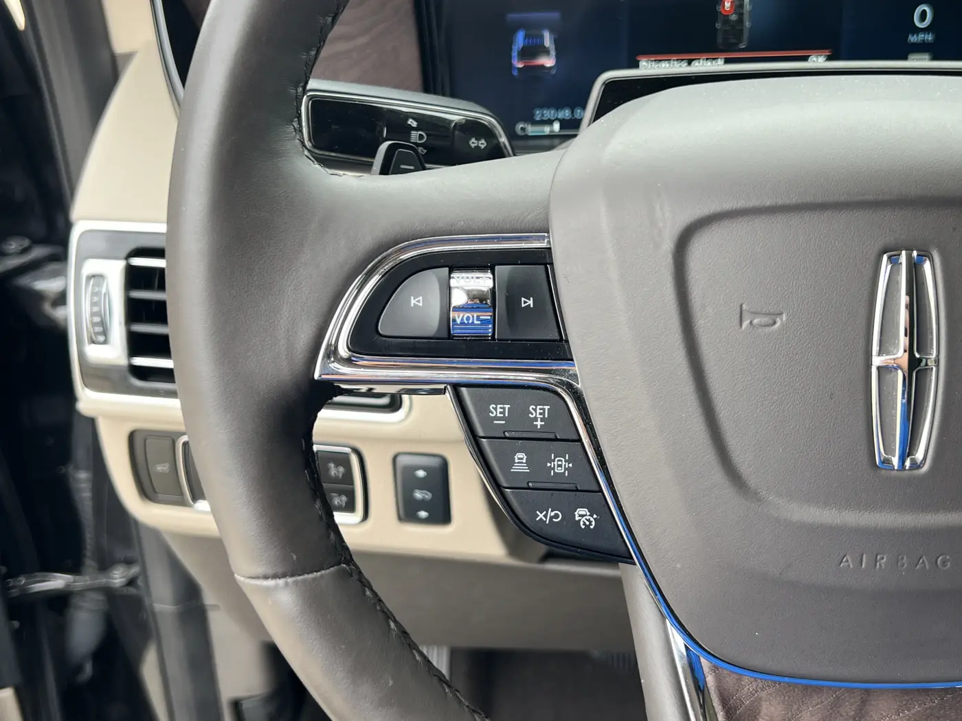 2023 Lincoln Navigator - $58,988