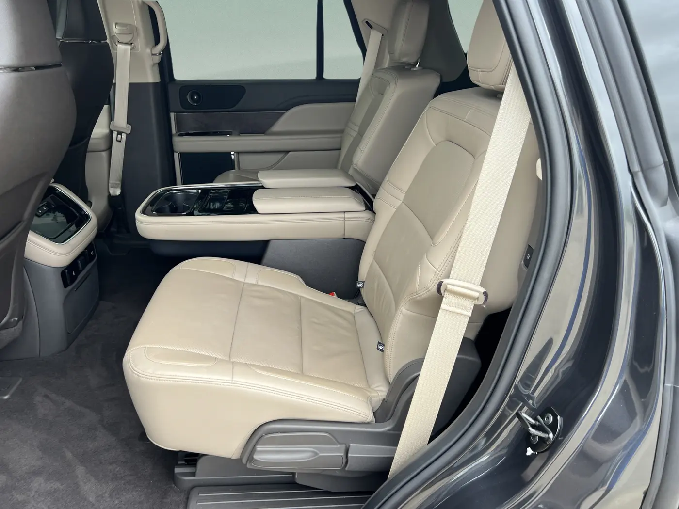 2023 Lincoln Navigator - $58,988