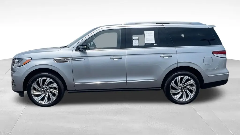 2023 Lincoln Navigator Reserve