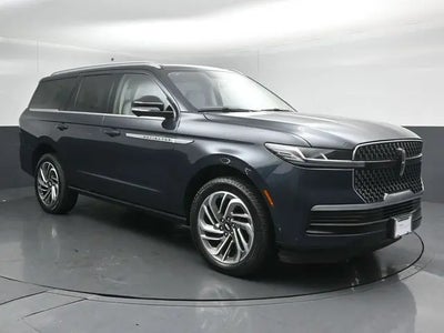 Photo of a 2025 Lincoln Navigator 4X4 Reserve 4DR SUV for sale