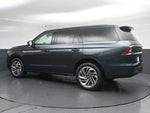 2025 Navigator Thumbnail 5