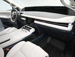 2025 Navigator Thumbnail 33