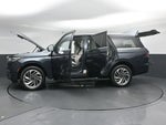 2025 Navigator Thumbnail 60