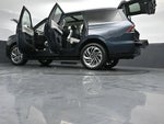 2025 Navigator Thumbnail 61