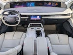 2025 Navigator Thumbnail 9